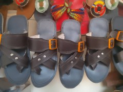 SANDALES